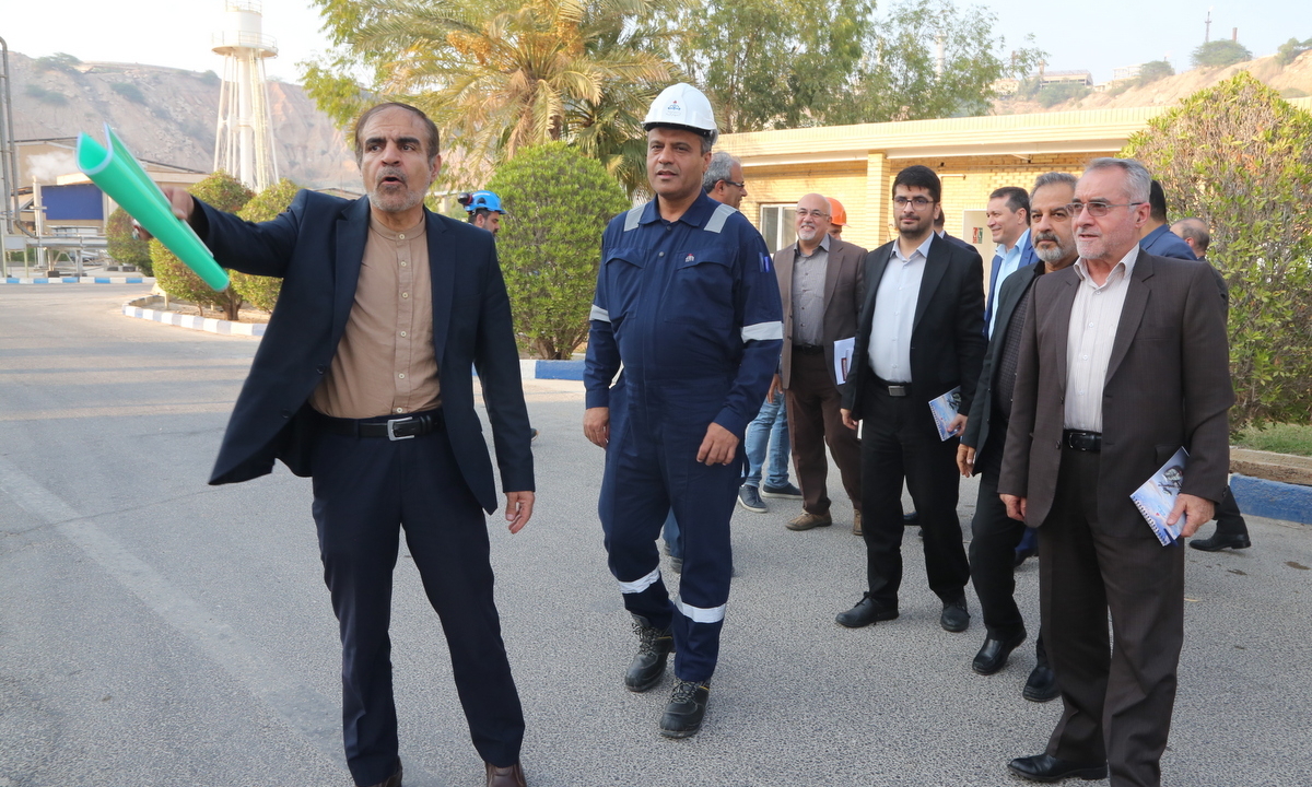 مانور مقابله با شرایط اضطراری و مدیریت بحران در منطقه عملیاتی خارگ برگزار شد